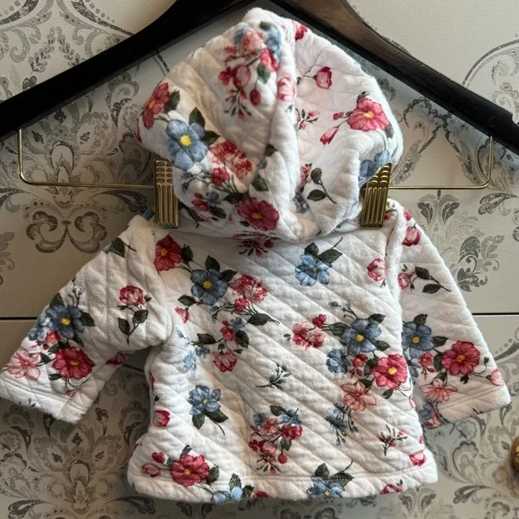 💥4/$20💥 💕🌸🩵 Carter's Quilted Floral Baby Girl’s Jacket Size 3 Months - Picture 4 of 10